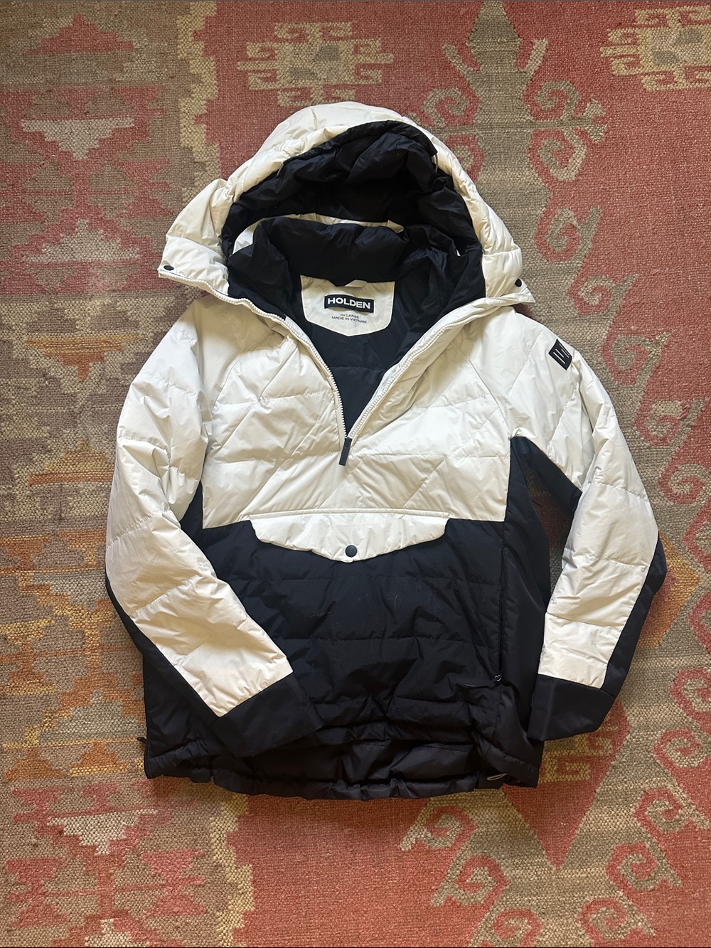 Holden Two-Tone Hooded Puffer Jacket in White & Black size large